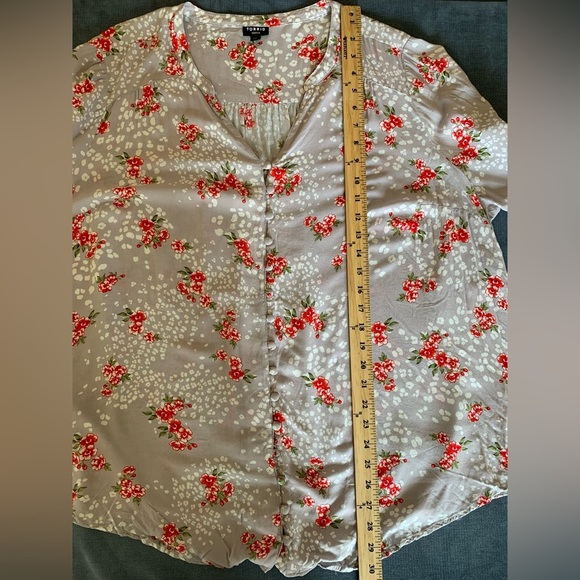 Torrid Womens Harper Blouse 3 Floral Button Up V Neck Button Long Sleeve Career - Picture 9 of 9
